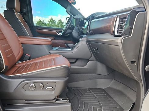 Used 2024 GMC Sierra 3500 Denali Ultimate image 21