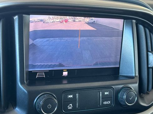 Used 2020 Chevrolet Colorado Z71 AWD/4WD image 19