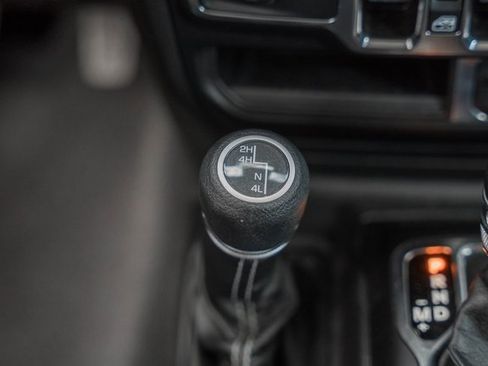 Used 2022 Jeep Wrangler Unlimited Sahara w/ Dual Top Group image 26