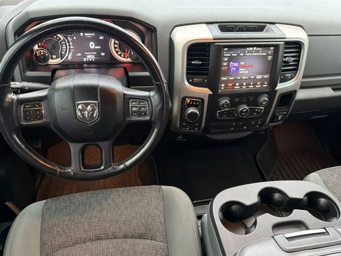 Used 2019 RAM 1500 Big Horn image 11