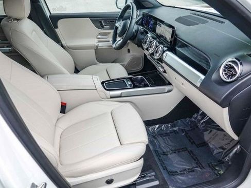 Certified 2024 Mercedes-Benz EQB 300 4MATIC image 16