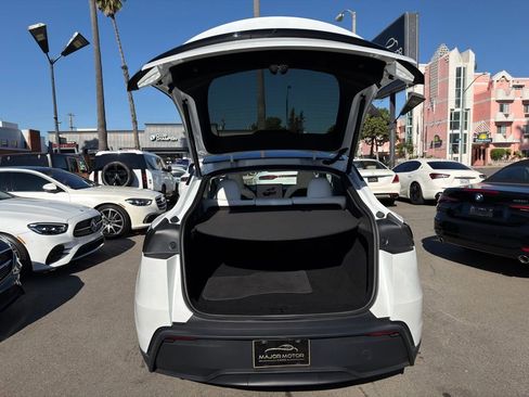 Used 2026 Tesla Model Y Long Range image 6