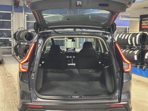Used 2023 Honda CR-V LX image 6