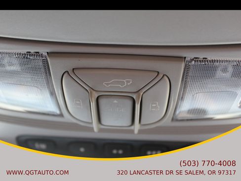 Used 2010 Toyota Sienna XLE Limited FWD image 25