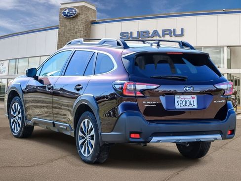 Used 2023 Subaru Outback Limited image 2