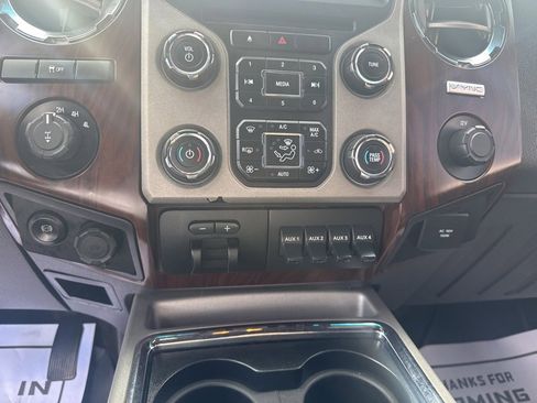 Used 2016 Ford F250 Lariat w/ Lariat Ultimate Package image 10