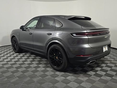Certified 2025 Porsche Cayenne E-Hybrid Coupe AWD/4WD image 3