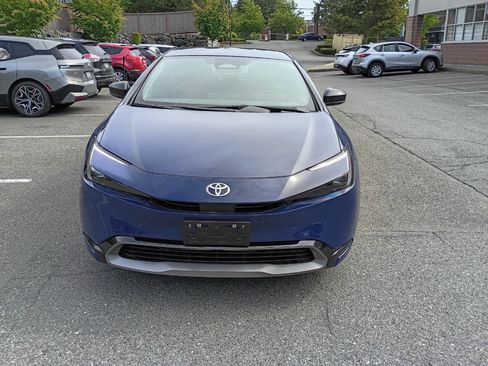 Used 2026 Toyota Prius XLE AWD/4WD image 7