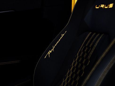 Used 2023 Lamborghini Urus Performante AWD/4WD image 15