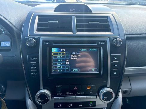 Used 2012 Toyota Camry LE image 25