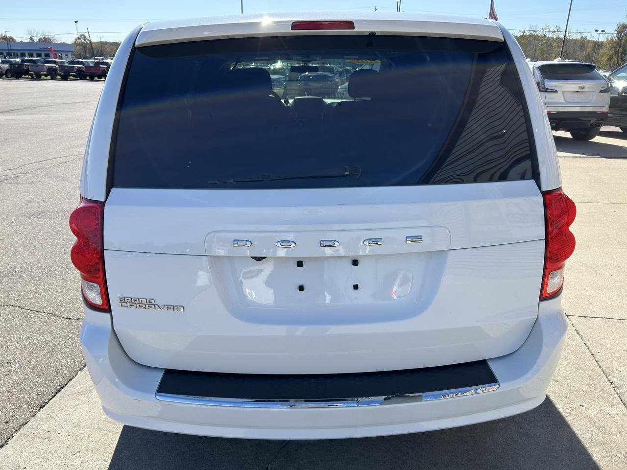 Used 2018 Dodge Grand Caravan SE FWD image 6