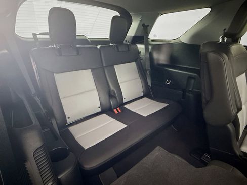 Used 2023 Ford Explorer XLT w/ Equipment Group 202A image 28