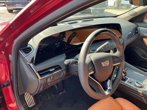 Used 2026 Cadillac CT5 Sport w/ Platinum Package AWD/4WD image 4