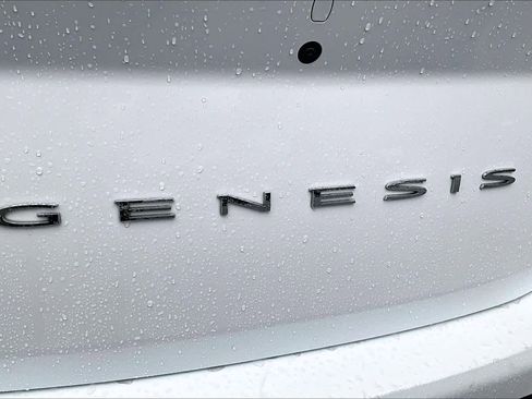 Used 2023 Genesis G70 2.0T image 57