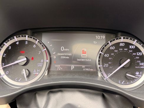 Used 2022 Toyota Highlander Limited FWD image 28