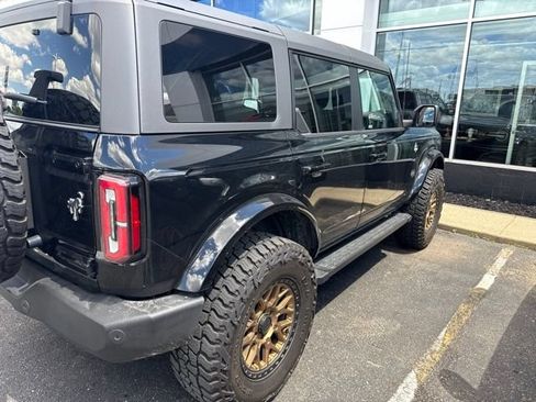Used 2024 Ford Bronco Outer Banks AWD/4WD image 3