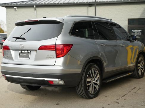 Used 2017 Honda Pilot Elite image 14