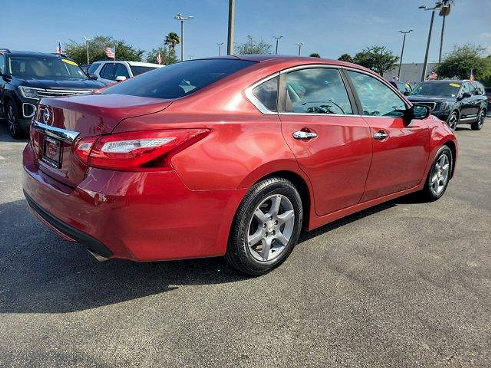 Used 2016 Nissan Altima 2.5 S w/ Power Driver Seat Package FWD image 7