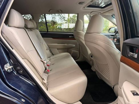 Used 2014 Subaru Outback 2.5i Limited AWD/4WD image 9