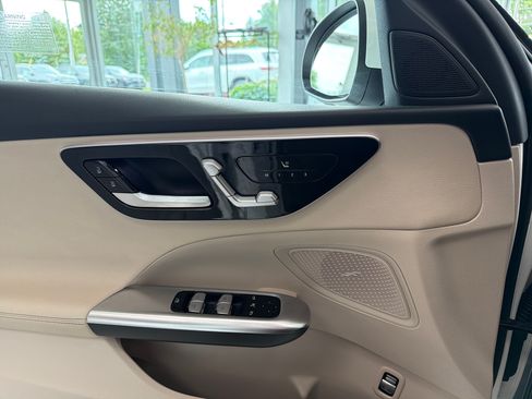 Certified 2025 Mercedes-Benz C 300 4MATIC Sedan image 14
