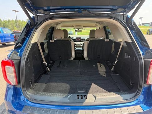 Used 2020 Ford Explorer XLT w/ Equipment Group 202A AWD/4WD image 4
