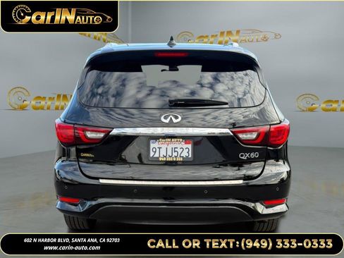 Used 2020 INFINITI QX60 Luxe w/ Essential Package FWD image 7