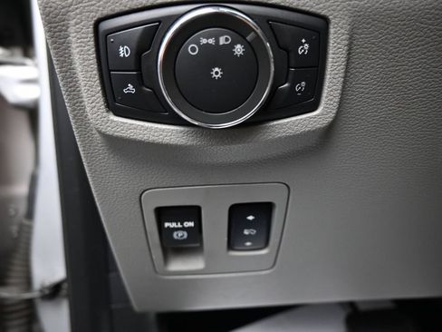 Used 2018 Ford F150 XLT w/ Equipment Group 302A Luxury AWD/4WD image 12