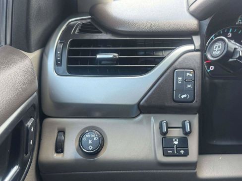 Used 2016 Chevrolet Tahoe LTZ RWD image 23