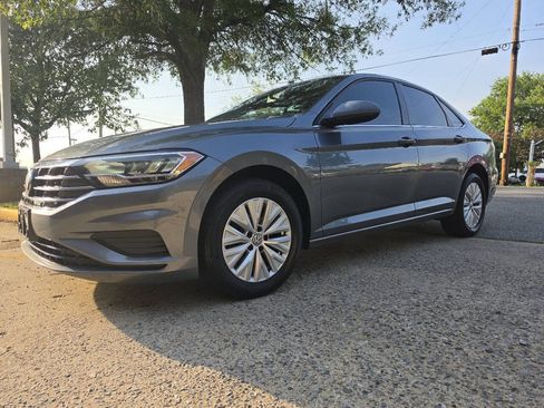 Used 2020 Volkswagen Jetta S w/ Driver Assistance Package FWD image 2