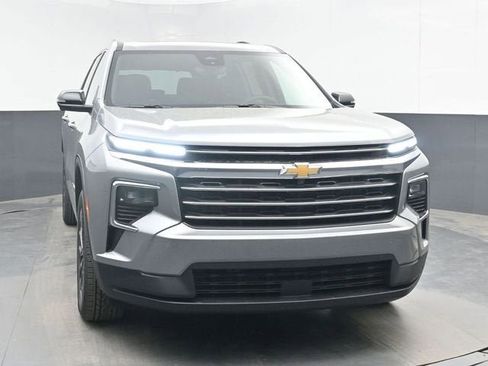 New 2026 Chevrolet Traverse LT FWD image 3