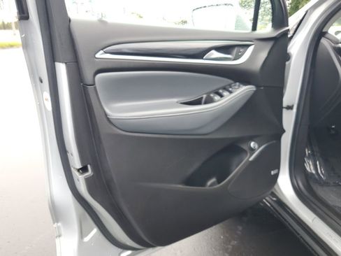 Used 2020 Buick Enclave Essence w/ Sport Touring Edition image 6