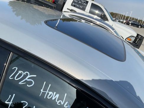 Used 2025 Honda Accord SE image 7
