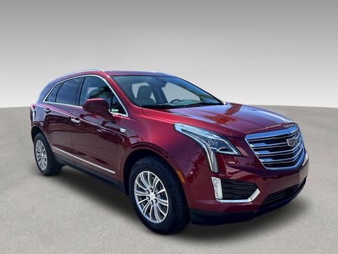 Used 2017 Cadillac XT5 Luxury w/ Driver Awareness Package image 1