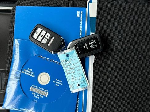 Used 2018 Honda Accord Touring image 34