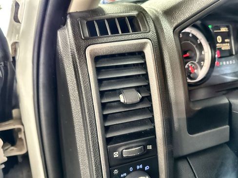 Used 2019 RAM 1500 Tradesman w/ Chrome Plus Package AWD/4WD image 15