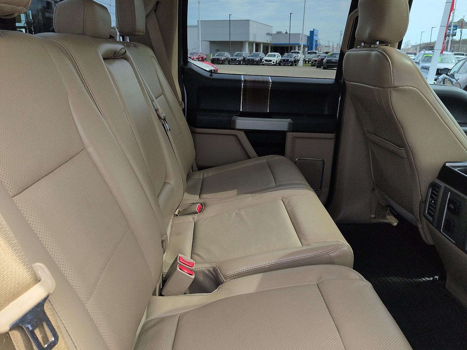 Used 2016 Ford F150 Lariat w/ Equipment Group 501A Mid AWD/4WD image 8