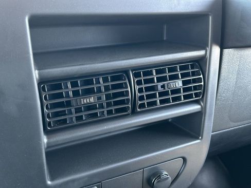 New 2025 GMC Savana 3500 w/ Power Convenience Package RWD image 20