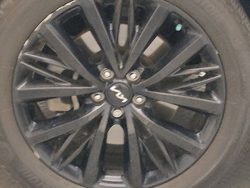 Used 2022 Kia Telluride SX w/ Towing Package image 31