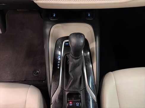 Used 2020 Toyota Corolla XLE image 22