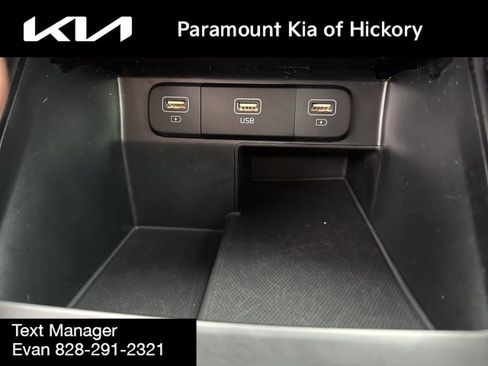 Used 2023 Kia Sorento LX image 29