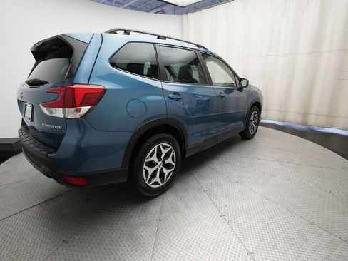 Used 2023 Subaru Forester Premium image 38