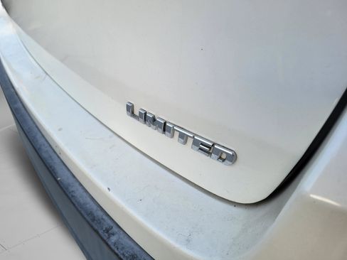 Used 2018 Toyota Highlander Limited Platinum FWD image 30