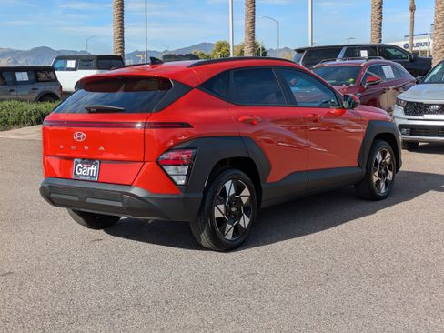 Used 2025 Hyundai Kona SEL image 3