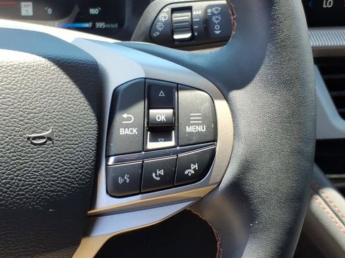 Used 2026 Ford Explorer Active w/ Active Comfort Package AWD/4WD image 18