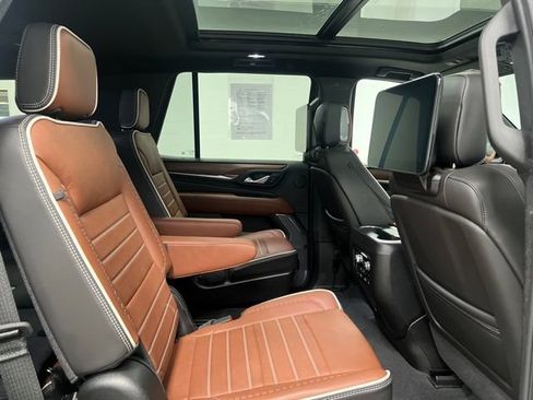 Used 2024 GMC Yukon Denali Ultimate AWD/4WD image 55