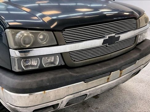 Used 2005 Chevrolet Silverado 1500 LS w/ Light Duty Power Package AWD/4WD image 27