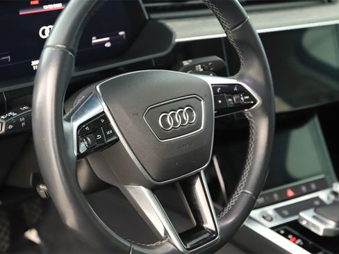 Certified 2022 Audi e-tron Premium image 16