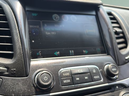 Used 2014 Chevrolet Impala LT w/ Premium Seating Package FWD image 22