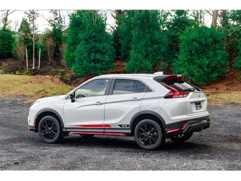 New 2024 Mitsubishi Eclipse Cross AWD image 11