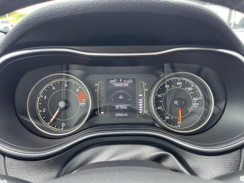 Used 2019 Jeep Cherokee Latitude Plus w/ Safety Group image 34